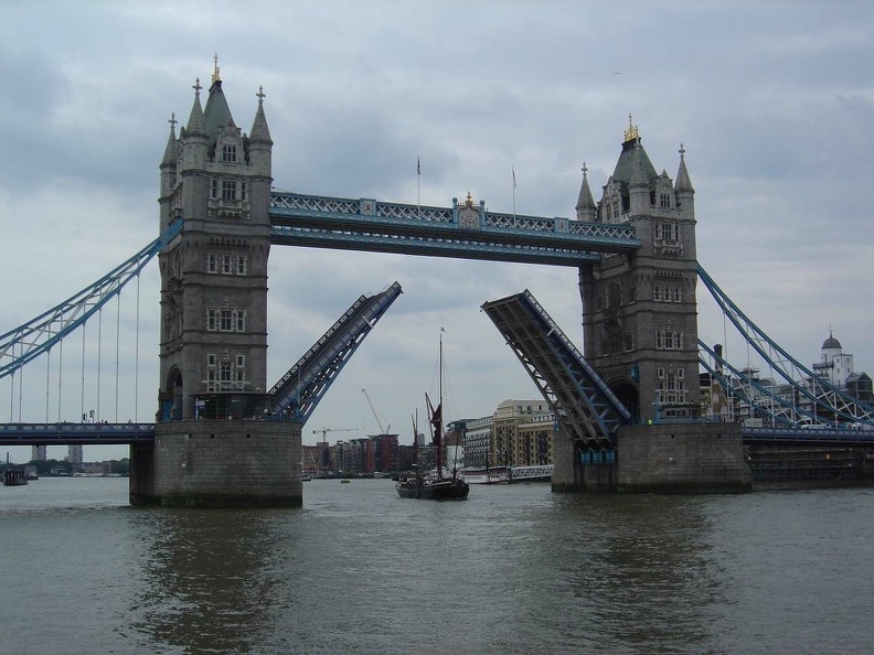 Thames - Tower Bridge view 12.JPG
